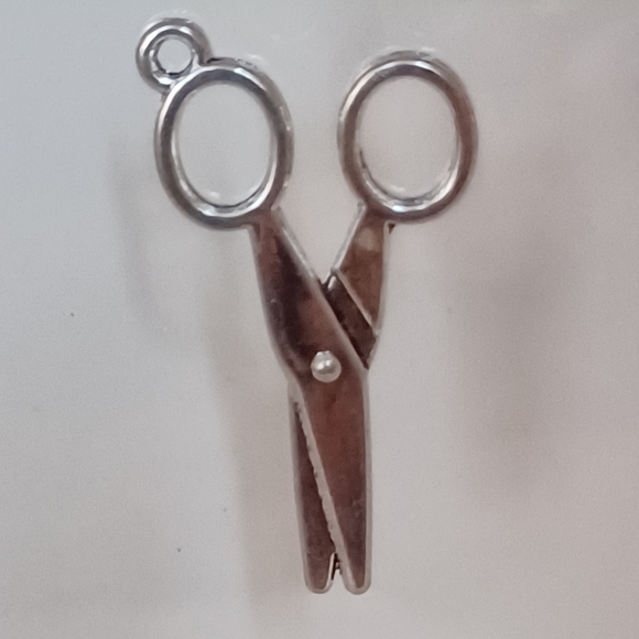 Scissor Charm - Picture 6 of 7